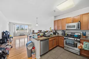 15 Enterprise Ct, Jersey City, NJ 07305 - Photo 3
