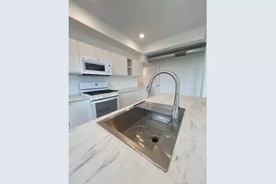 141 Christopher Columbus Dr #3, Jersey City, NJ 07302 - Photo 5
