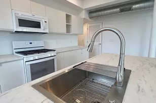 141 Christopher Columbus Dr, Jersey City, NJ 07302 - Photo 5