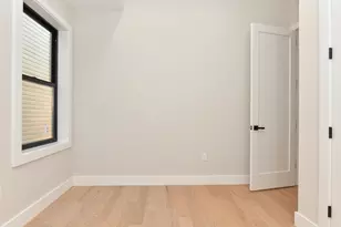221 Columbia Ave, Jersey City, NJ 07307 - Photo 31