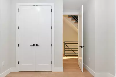 221 Columbia Ave #2, Jersey City, NJ 07307 - Photo 27