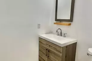 20 Fisk St, Jersey City, NJ 07306 - Photo 25