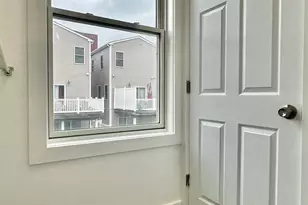 20 Fisk St, Jersey City, NJ 07306 - Photo 9