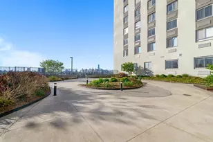 100 Manhattan Ave, Union City, NJ 07087 - Photo 17