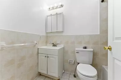 30 Elm Ct #2, Bayonne, NJ 07002 - Photo 5