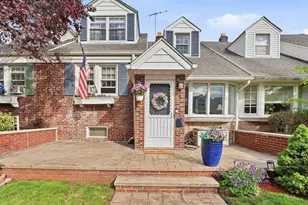 6 Parkside Ln, Bayonne, NJ 07002 - Photo 1