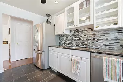 467 Magnolia Ct, Howell Township, NJ 07731 - Photo 9