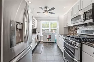 467 Magnolia Ct, Howell Township, NJ 07731 - Photo 7