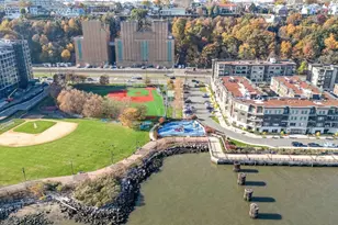 150 Henley Pl, Weehawken, NJ 07086 - Photo 15