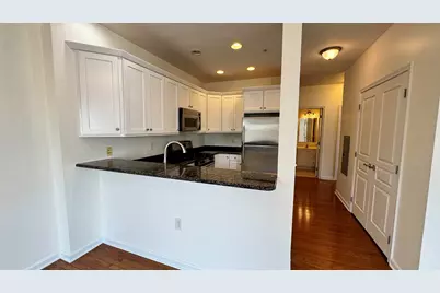 9252 Kennedy Blvd #406, North Bergen, NJ 07047 - Photo 5