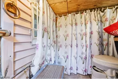 4701 Aschoff Pl, North Bergen, NJ 07047 - Photo 11