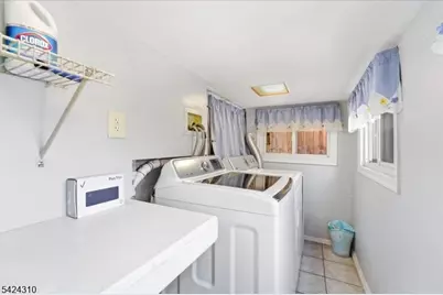 4701 Aschoff Pl, North Bergen, NJ 07047 - Photo 9