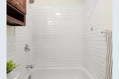 189 Christopher Columbus Dr #2, Jersey City, NJ 07302 - Photo 19