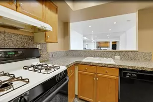 815 Topsail Ln, Secaucus, NJ 07094 - Photo 7