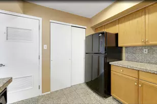 815 Topsail Ln, Secaucus, NJ 07094 - Photo 9