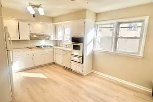 588 Avenue A, Bayonne, NJ 07002 - Photo 9