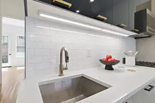 250 Van Horne St, Jersey City, NJ 07304 - Photo 3