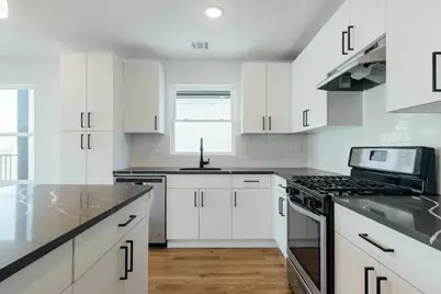 746 Seaport Dr #B, Elizabeth, NJ 07201 - Photo 17