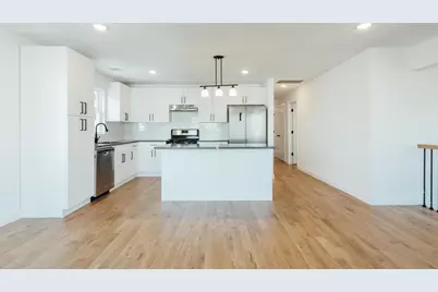746 Seaport Dr #B, Elizabeth, NJ 07201 - Photo 11
