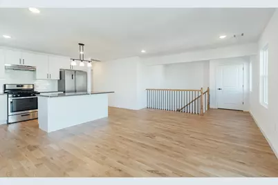 746 Seaport Dr #B, Elizabeth, NJ 07201 - Photo 7