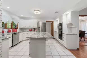 2 Carol Rd, Kinnelon, NJ 07340 - Photo 9
