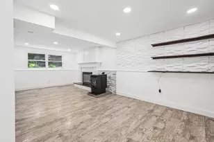 34 Oklahoma Dr, Hopatcong, NJ 07843 - Photo 21