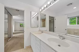 1 Peabody Ct, Teaneck Township, NJ 07666 - Photo 23
