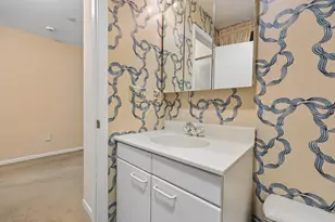 1 Peabody Ct, Teaneck Township, NJ 07666 - Photo 15