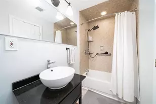 245 Griffith St, Jersey City, NJ 07307 - Photo 9
