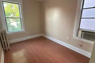 270 Woodlawn Ave, Jersey City, NJ 07305 - Photo 13