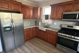 270 Woodlawn Ave, Jersey City, NJ 07305 - Photo 15