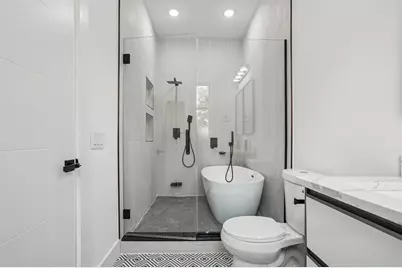 68 Thorne St, Jersey City, NJ 07307 - Photo 23