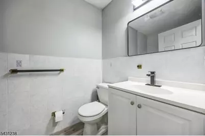 708 Ocean Ave, Jersey City, NJ 07305 - Photo 15