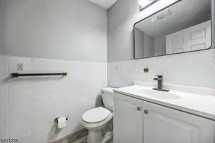 708 Ocean Ave, Jersey City, NJ 07305 - Photo 15