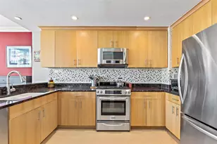 1 Shore Ln, Jersey City, NJ 07310 - Photo 13