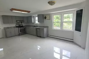 360 New York Ave, Lyndhurst Township, NJ 07071 - Photo 5