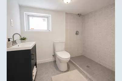 15 Newark Bay Ct, Bayonne, NJ 07002 - Photo 9