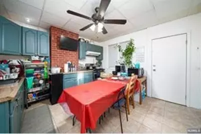 103-105 Devon St #1R, Kearny, NJ 07032 - Photo 5