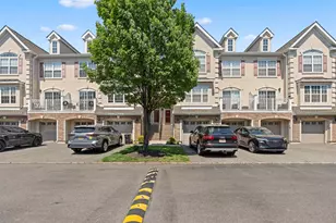 162 Blue Heron Dr, Secaucus, NJ 07094 - Photo 1