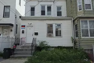 17 Clarke Ave, Jersey City, NJ 07304 - Photo 9