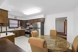 355 Chestnut Ave, South Hackensack, NJ 07606 - Photo 3