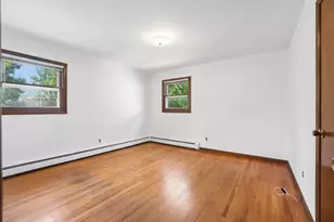 355 Chestnut Ave, South Hackensack, NJ 07606 - Photo 9