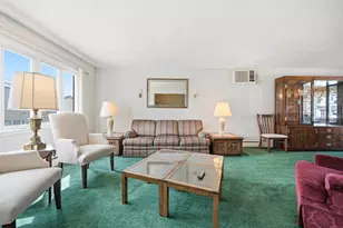 136 Poplar St, Jersey City, NJ 07307 - Photo 9