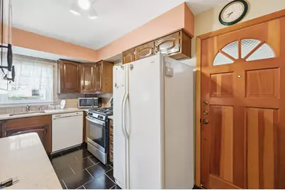 136 Poplar St, Jersey City, NJ 07307 - Photo 21