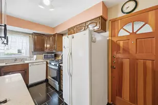 136 Poplar St, Jersey City, NJ 07307 - Photo 21