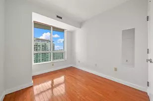 20 Newport Pkwy, Jersey City, NJ 07310 - Photo 19