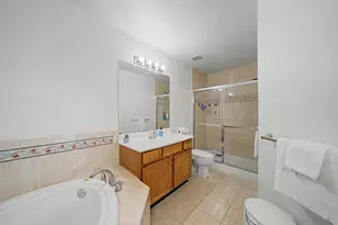 180 Blue Heron Dr, Secaucus, NJ 07094 - Photo 27