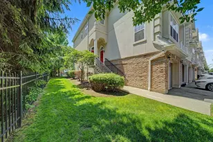 180 Blue Heron Dr, Secaucus, NJ 07094 - Photo 7