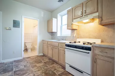 586-588 Avenue C #11, Bayonne, NJ 07002 - Photo 9