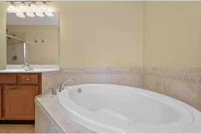 9 Marina Dr, Bayonne, NJ 07002 - Photo 15